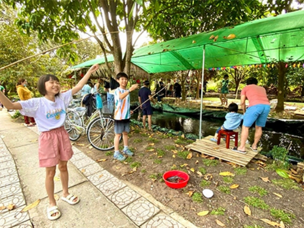 Trải nghiệm câu tôm thư giãn – tự tay câu, tự tay thưởng thức